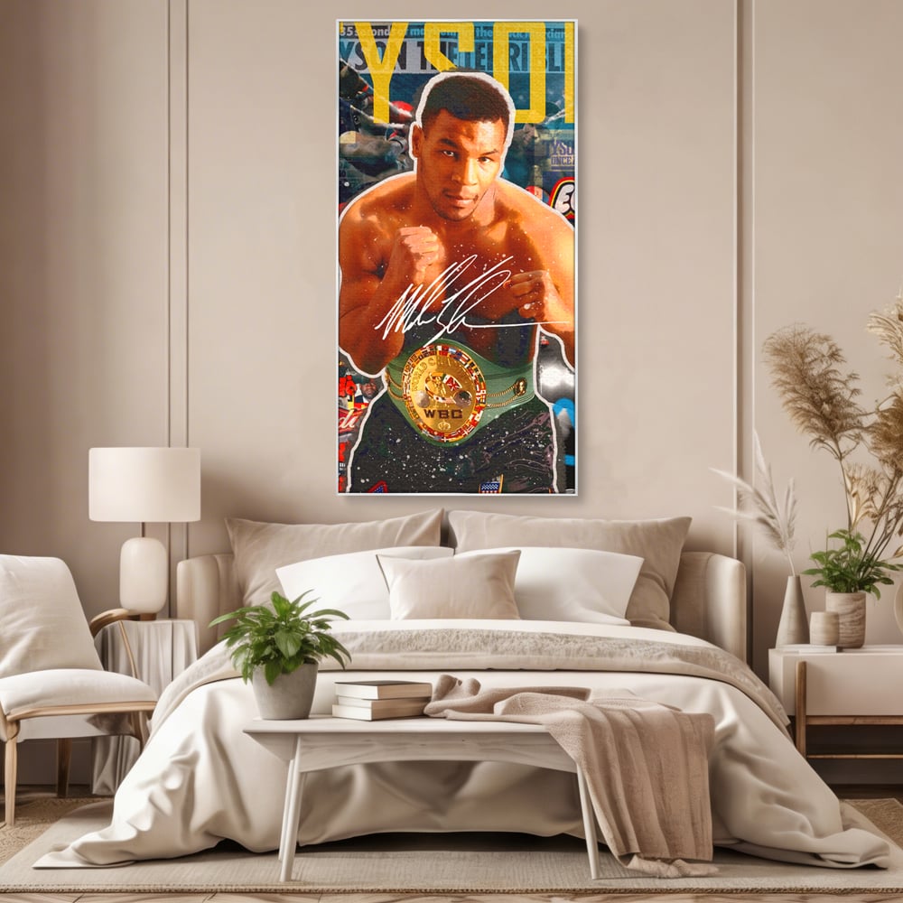 Tablou canvas cu tablou canvas cu boxerul mike tyson, in rama de aluminiu argintiu, pe perete intr-un dormitor